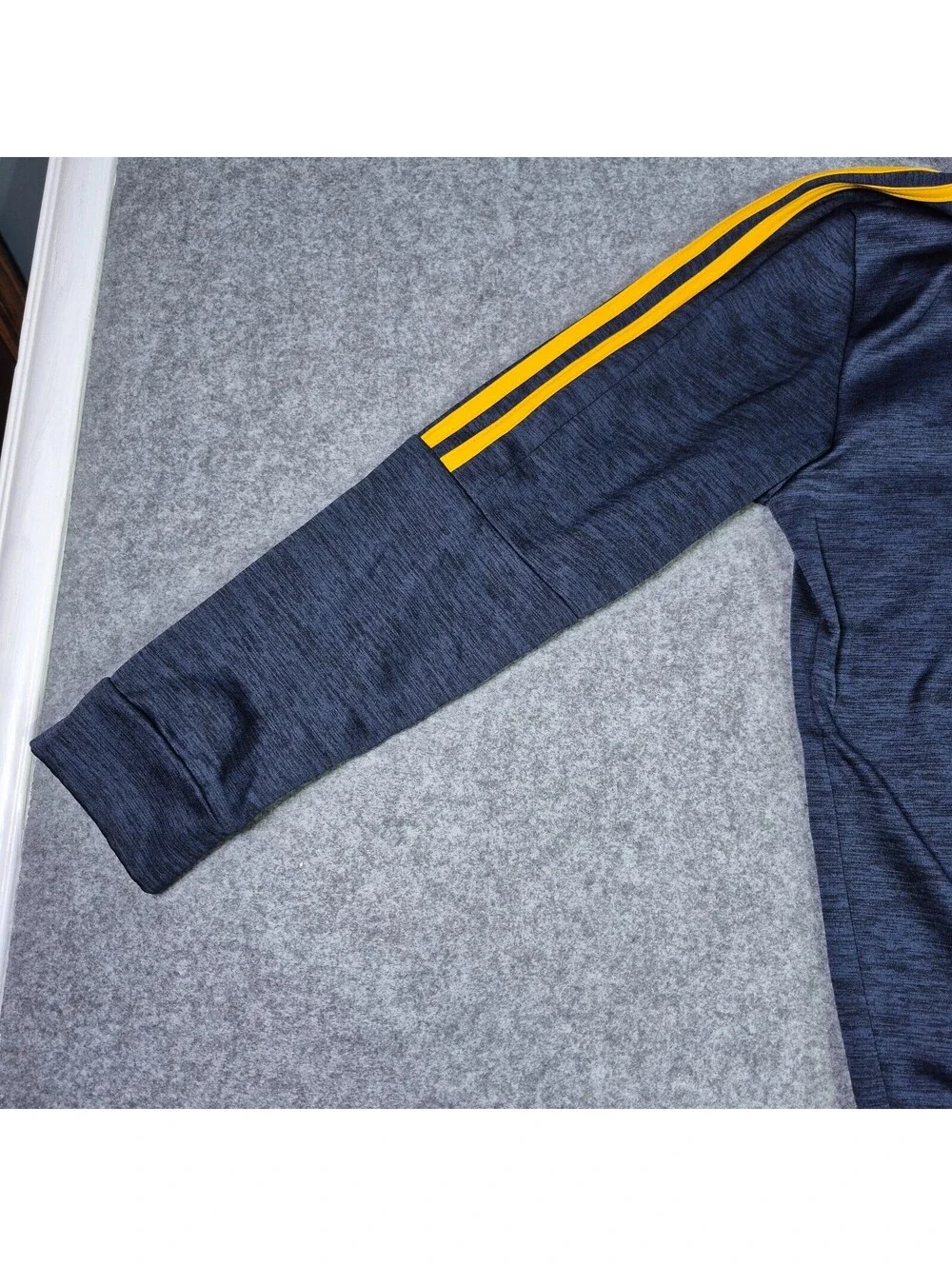 Adidas Youth Blue &  Yellow Sz XL (18/20) Hoodiie Pullover Logo